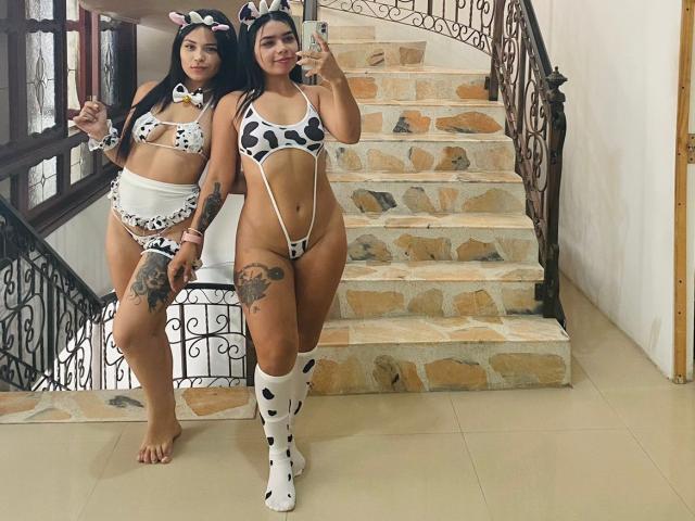 SofiaAndAlexa - Live Sex Cam - 17946422
