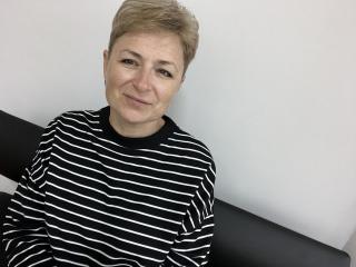 LadyBossZoya - Live sex cam - 17948866