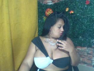 MichelleBrito - Live sex cam - 17957042