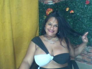 MichelleBrito - Live Sex Cam - 17957090