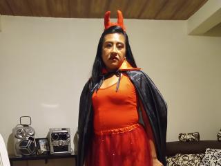 EmilyMoore69 - Live sex cam - 17962382