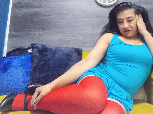 EmilyMoore69 - Live sex cam - 17962498