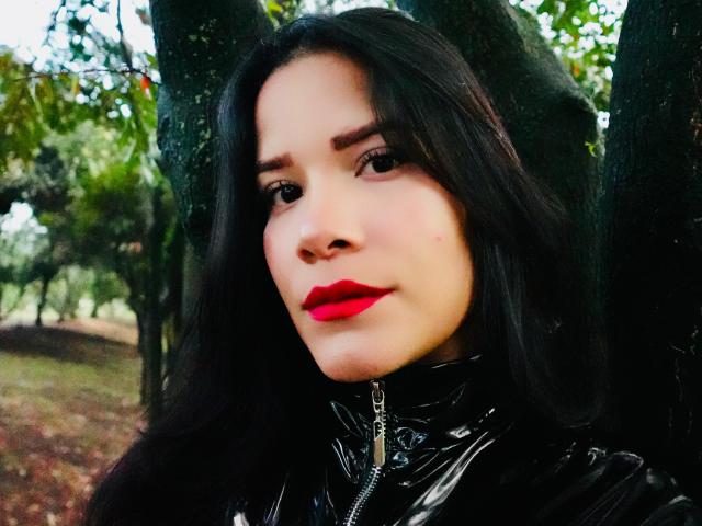 SelenaRogue - Live sex cam - 17965574