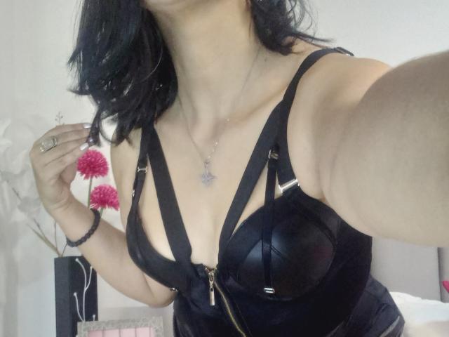 JuliaRobinson - сексуальная веб-камера в реальном времени - 17978322