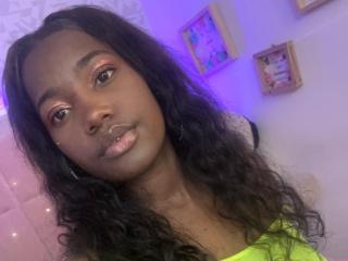 KathieJones - Sexe cam en vivo - 17979498