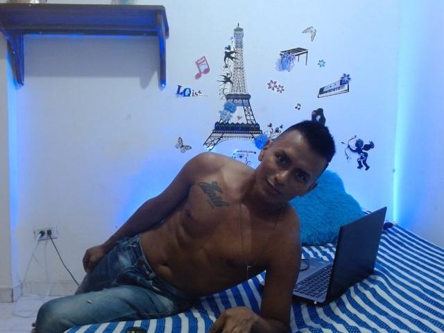 AlbertsBig - Sexe cam en vivo - 17988726