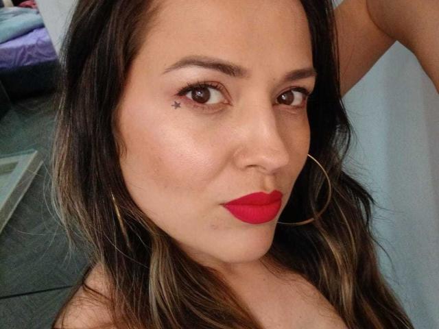 CamilaWilla - Live sex cam - 17989818