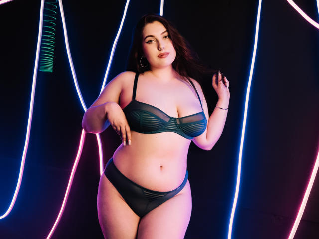 MelissaBonly - Live sex cam - 17991362