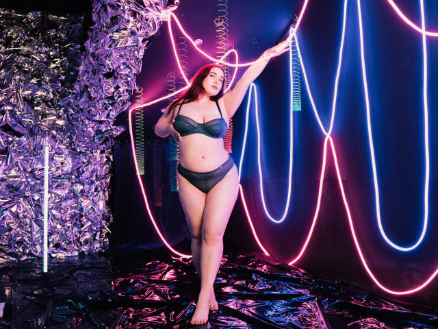 MelissaBonly - Live sex cam - 17991366