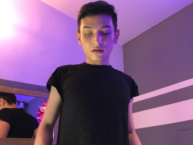 NoahJoness - Sexe cam en vivo - 18000998