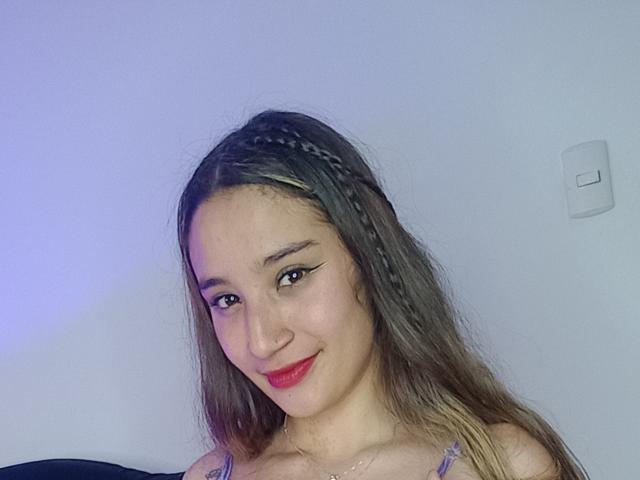 SaharaRoberts - Live sex cam - 18002202