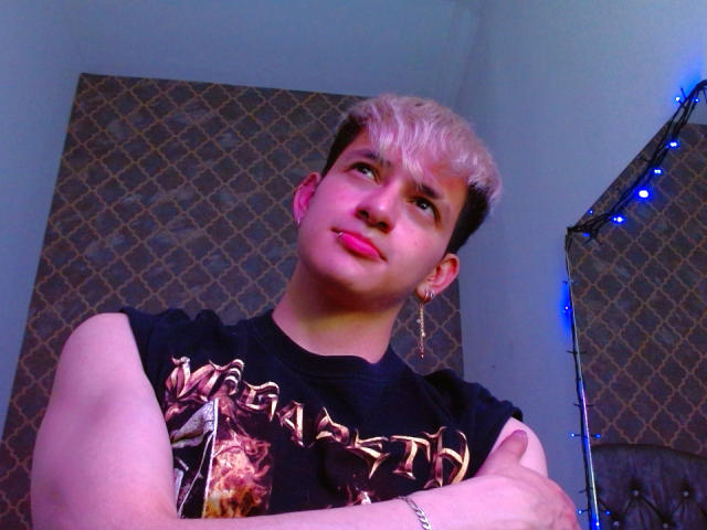 BastianLeonis - Live porn &amp; sex cam - 18009422