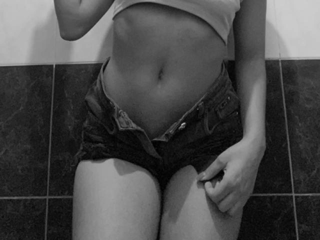 AbbyKey - Sexe cam en vivo - 18015018