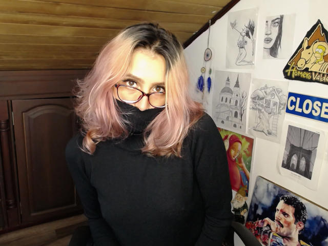 CarolineJones69 - Live sex cam - 18016238