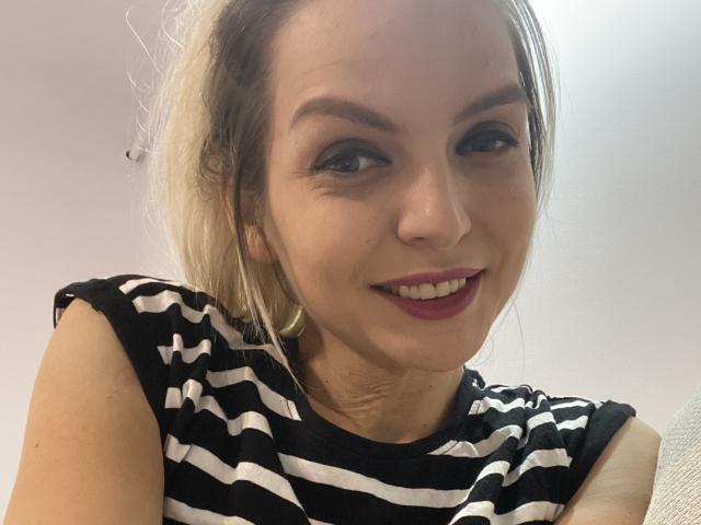 DouceAmelia - Live porn &amp; sex cam - 18016502