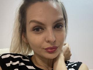 DouceAmelia - Live sexe cam - 18016510