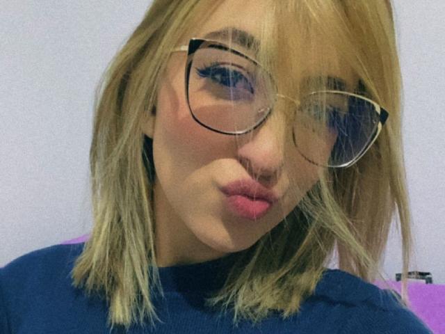 SabrinaMontana - Live sexe cam - 18021318