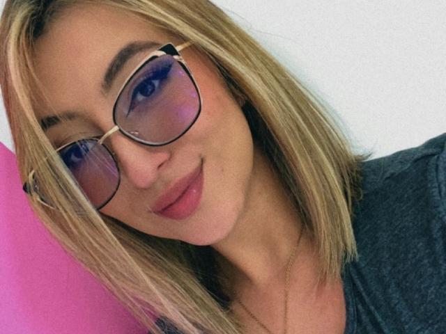 SabrinaMontana - Live porn &amp; sex cam - 18021330