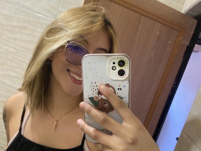 SabrinaMontana - Live sex cam - 18021778