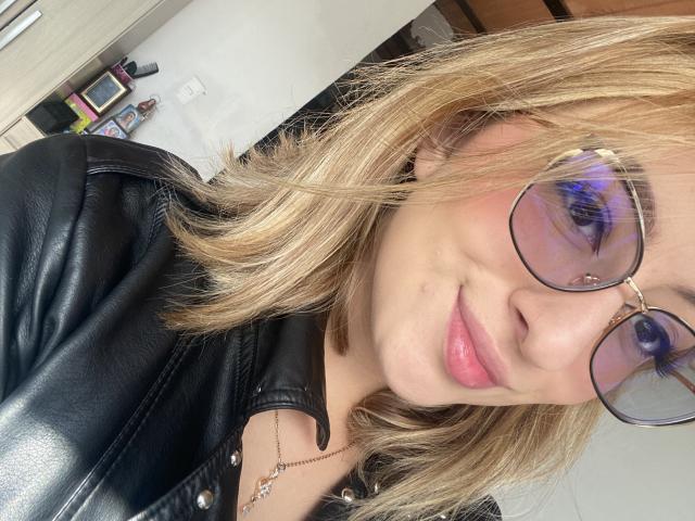 SabrinaMontana - Live porn &amp; sex cam - 18021826