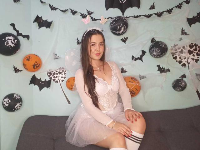 CamilaGomez - Live sex cam - 18031342