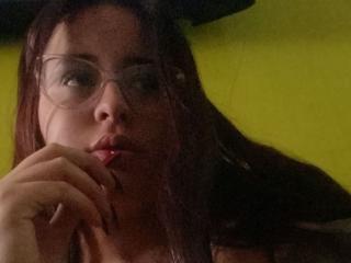 MiaVelez - Live sex cam - 18040234