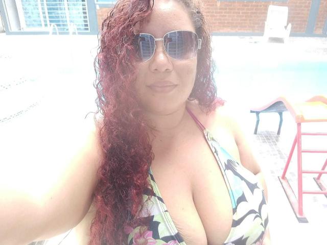 AdelineLox - Live sex cam - 18047170