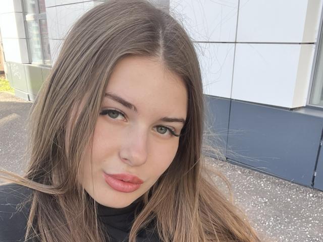 SweetLari - Live sex cam - 18050286