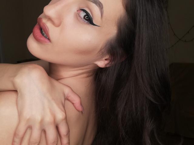 VievienneClemente - Live sex cam - 18054854