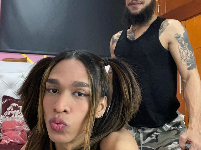 CarolynAndTaylor69 - Live sex cam - 18058066