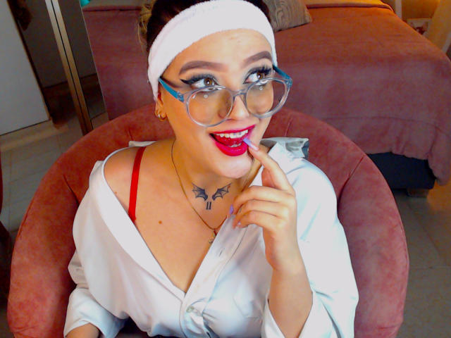 KimSummer - Live porn &amp; sex cam - 18061774