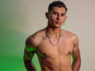 AleCool - Live porn &amp; sex cam - 18066130