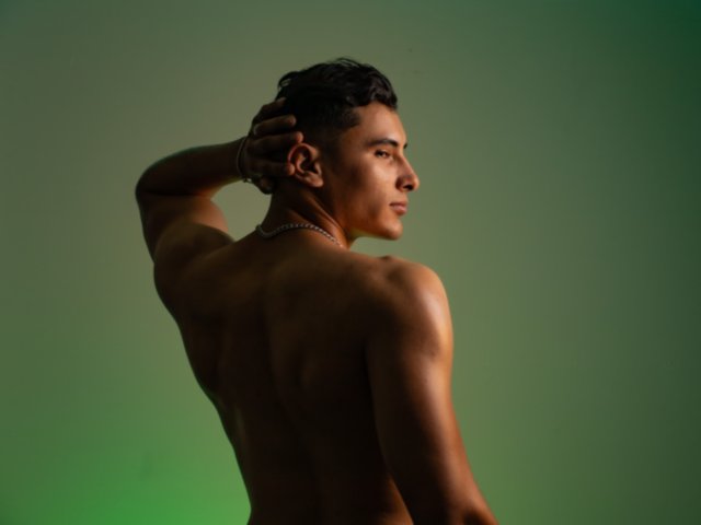 AleCool - Sexe cam en vivo - 18066150