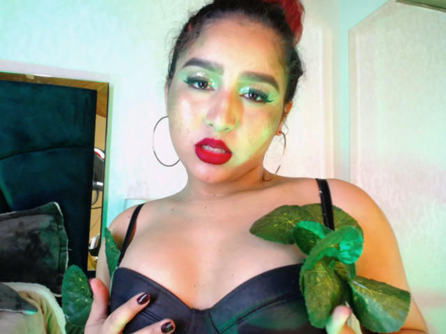 SaraSpanic - Live Sex Cam - 18074323