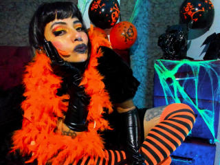 VeronaHellsiing - Live porn &amp; sex cam - 18074582