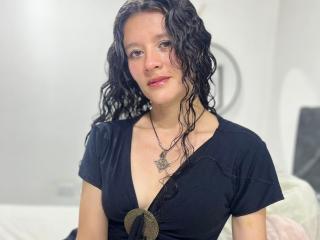 SereneClarks - Live sex cam - 18077386