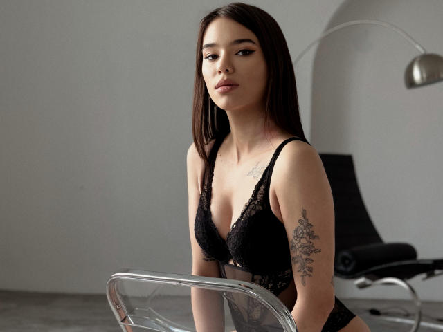 FireFlowerr - Live sex cam - 18094054