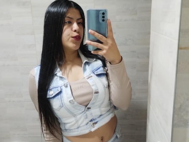 ElaiaBakerr - Sexe cam en vivo - 18101406