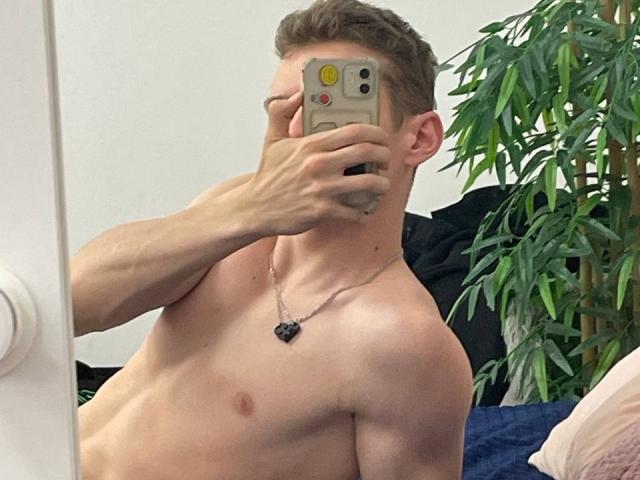 DanyDavis - Live sex cam - 18113402