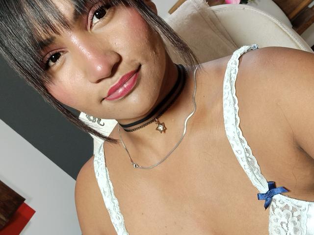 SalomeSexxy - Live sex cam - 18136986