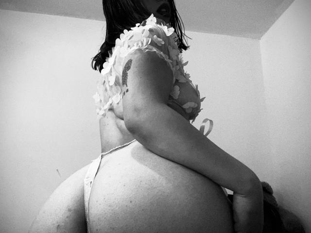 BonnyyMilthonn - Live sex cam - 18146386