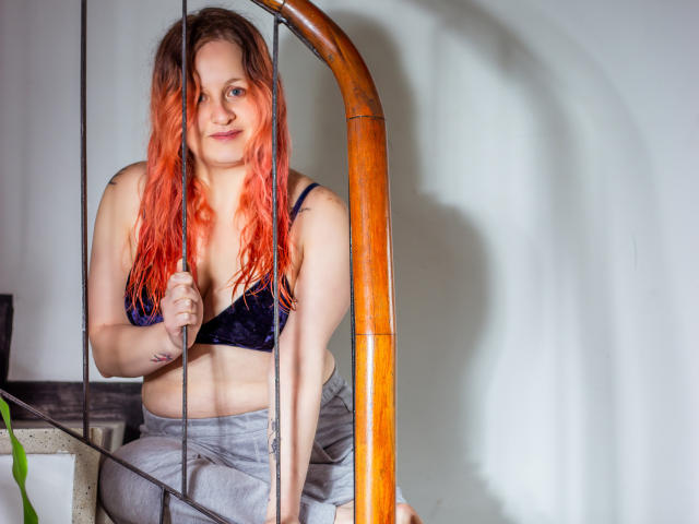 VioletaMora - Live sex cam - 18148122