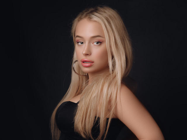 LolitaRosi - Live porn &amp; sex cam - 18152882