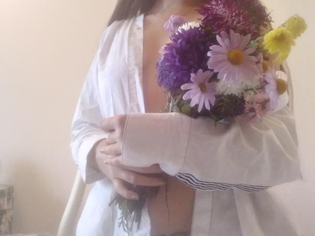 KiraGoldens - Live sex cam - 18160738