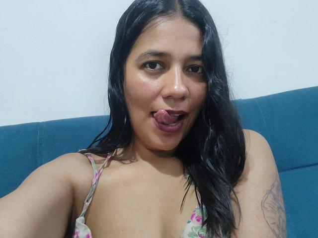 PauletteLove - Live Sex Cam - 18165574