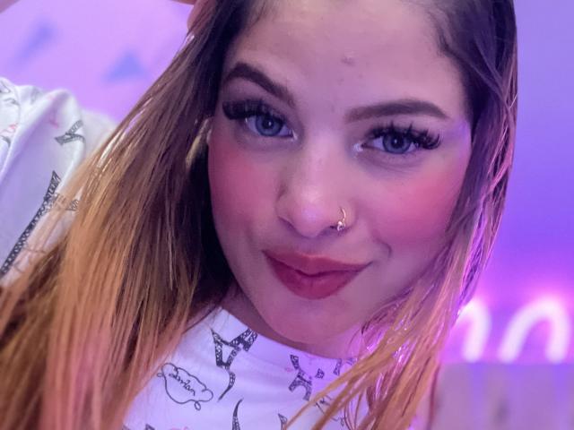 ShantalSummer - Live porn &amp; sex cam - 18168294