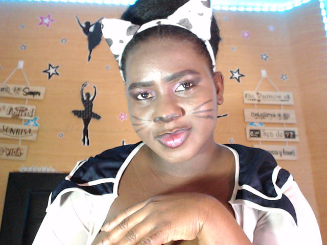 Dilay - Live sex cam - 18168478