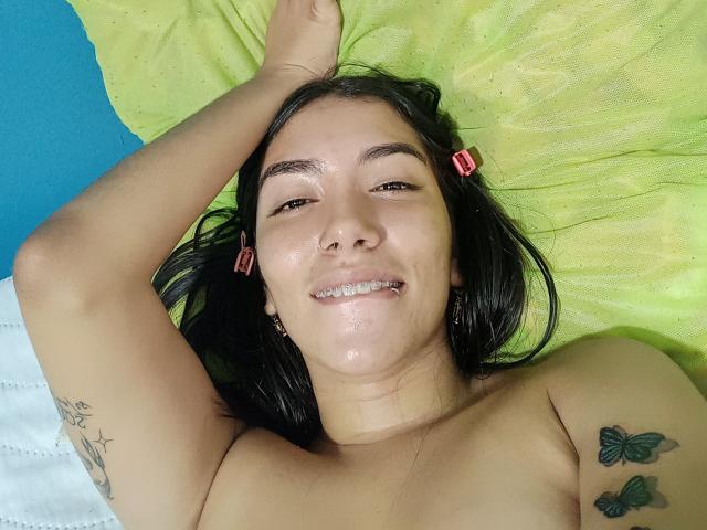 SharonKlart - Live sex cam - 18168722