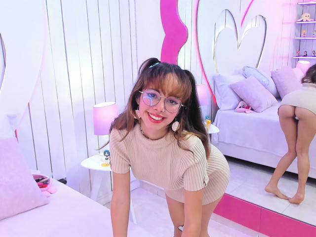 LilyLille - Live Sex Cam - 18169838