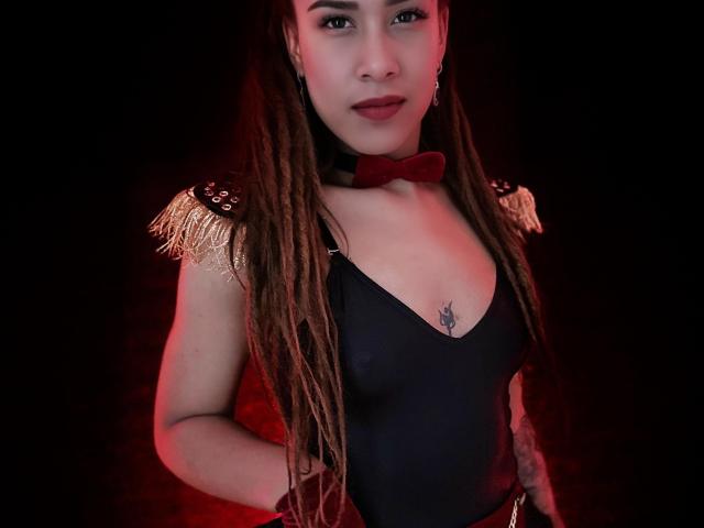 KendallQuinn - Sexe cam en vivo - 18171054